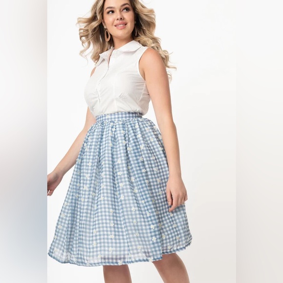 UNIQUE VINTAGE X MAGNOLIA PLACE Blue Gingham & White Gingham Daisy Swing Skirt - Picture 1 of 7